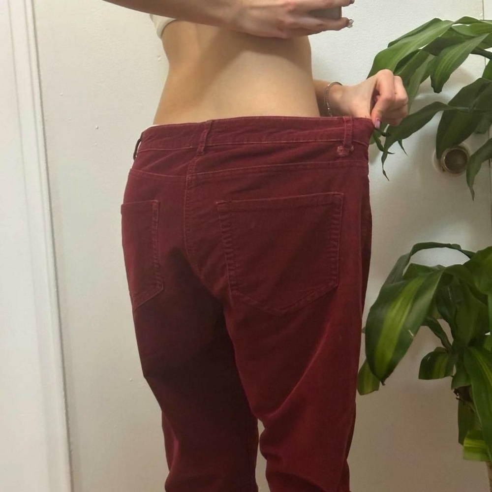Vintage Denver Hayes Retro Burgundy Corduroy Mid Rise Slim Jeans, size 10 - Picture 3 of 6